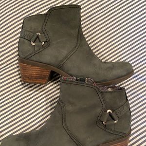 Teva Gray Leather Bootie